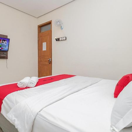 Reddoorz At Wr Supratman Batu Hotel Batu  Buitenkant foto